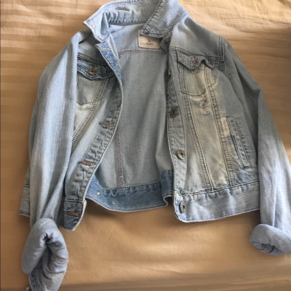 MUDD large distressed jean jacket